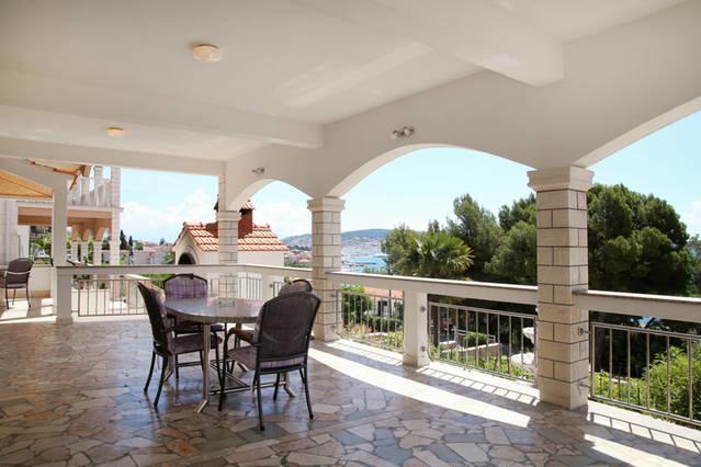 טרוגיר Villa Rosanda Apartments מראה חיצוני תמונה