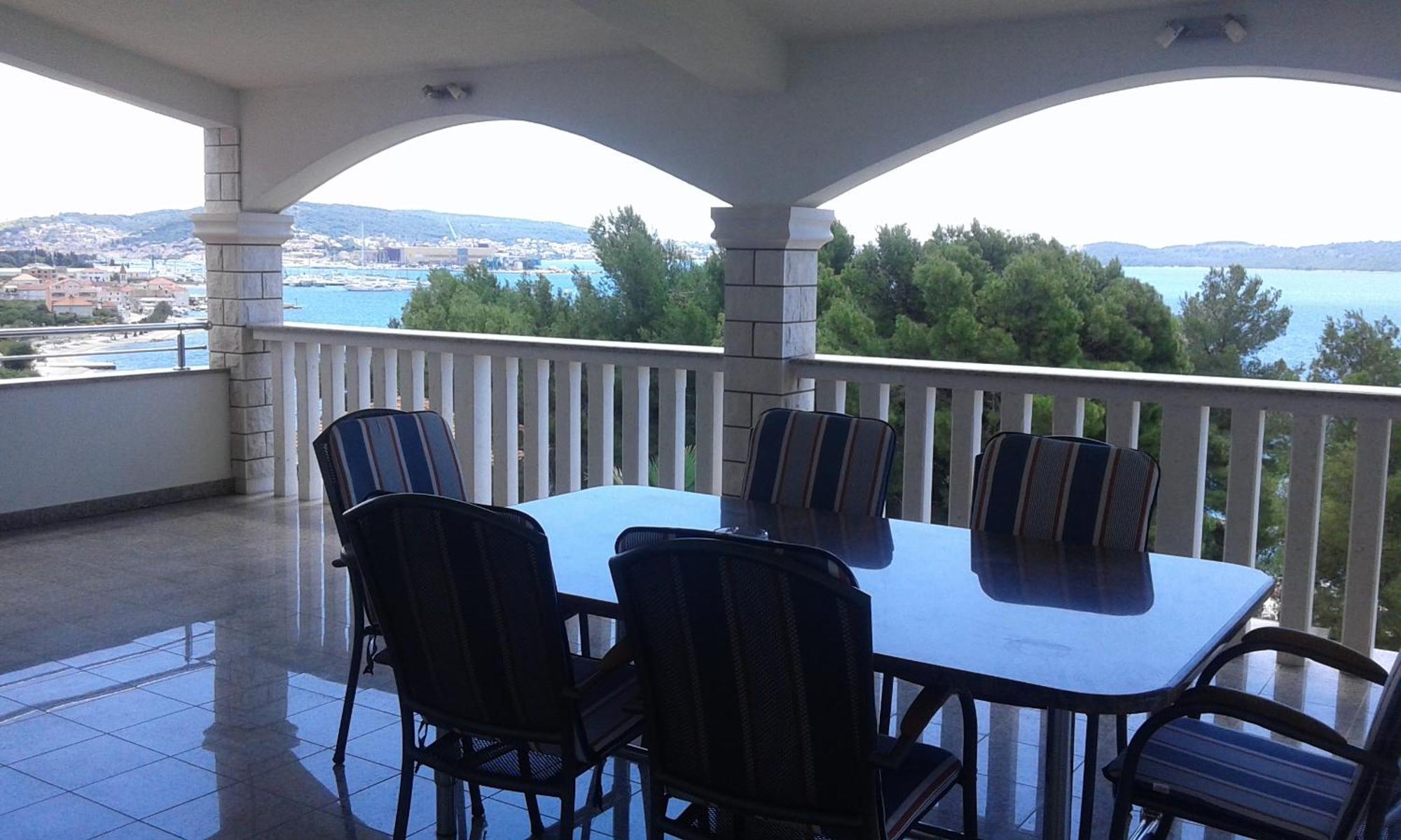 טרוגיר Villa Rosanda Apartments מראה חיצוני תמונה